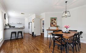 Tranquil 2-Bedroom Retreat